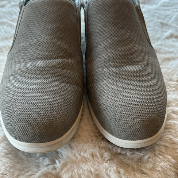 Steve Madden slip ons - Picture 6 of 6
